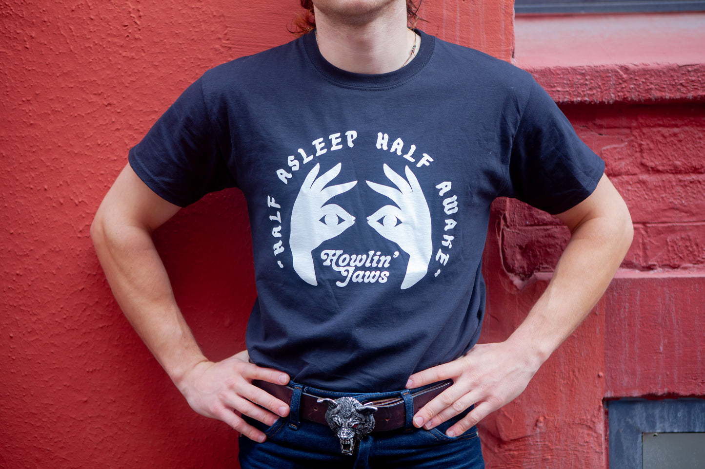 TEE-SHIRT NOIR, LOGO BLANC "Half Asleep Half Awake, Howlin' Jaws "