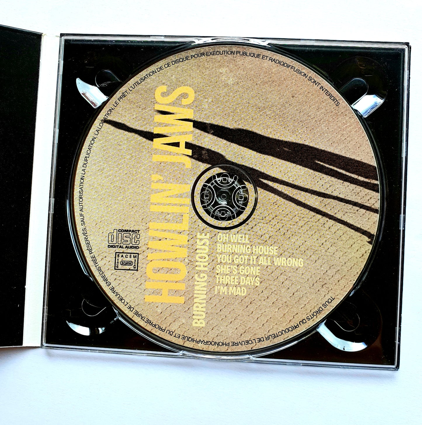 HOWLIN' JAWS - "Burning House" , EP 6 titres - Format CD